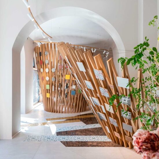 ragno showroom milano 001.jpg